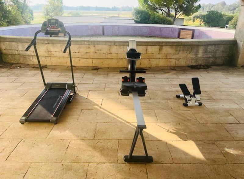 Villa Mas Des Becasses, En Provence - 22 Personnes Arlés Exterior foto